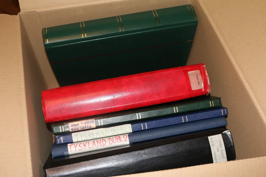 Samling Tyskland i sex insticksböcker varav tre är den tjockaste typen med 64 sidor. Med en del intressant material från många epoker, bl.a. klassiskt. Bese!