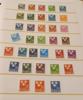 Samling x/xx 1932-65 i äldre visiralbum. Mest ostämplat med fina ex av 5 kr slottet på tonat resp vitt papper och de flesta bättre serier därefter. Högt kv.