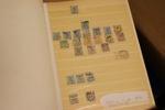 Fräsch samling stämplat 4 sk bco-1960 i två trevliga Estett-album (blad till 1971). Innehåller flera vapentyp och ringtyp inkl en del vackra stämplar, men utan de dyrare valörerna. På 1900-talet f...