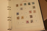 Fräsch samling stämplat 4 sk bco-1960 i två trevliga Estett-album (blad till 1971). Innehåller flera vapentyp och ringtyp inkl en del vackra stämplar, men utan de dyrare valörerna. På 1900-talet f...