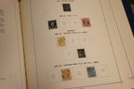 Parti finska xx 4-block 1900-tal i två insticksböcker. Dessutom medföljer enklare stpl samling Norge och några arkdelar Sverige. Dessutom Nästan tomt Estett-album Finland 1856-1971 och tjockt HV-a...
